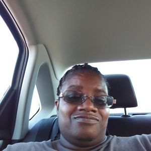 Meet your Posher, Yolanda